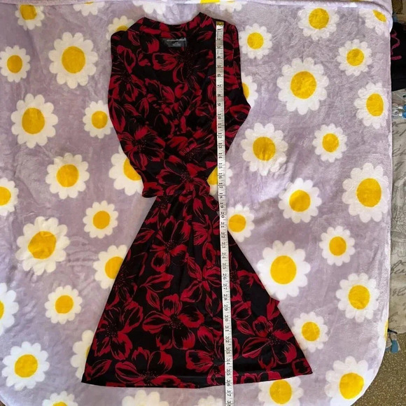 Norma Kamali Sleeveless Faux Wrap Jersey Dress Floral Print Black & Red Size M - Picture 6 of 7